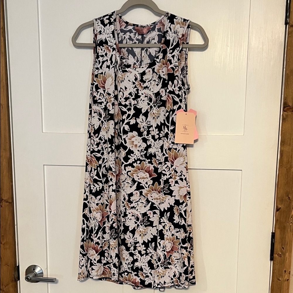 SJS Black and Cream Floral Mini Dress